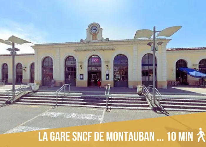 Le - Parking - Vue Piscine - By * Montauban